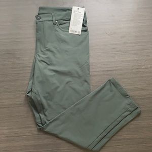 NWT Lululemon ABC Classic Pant 32”